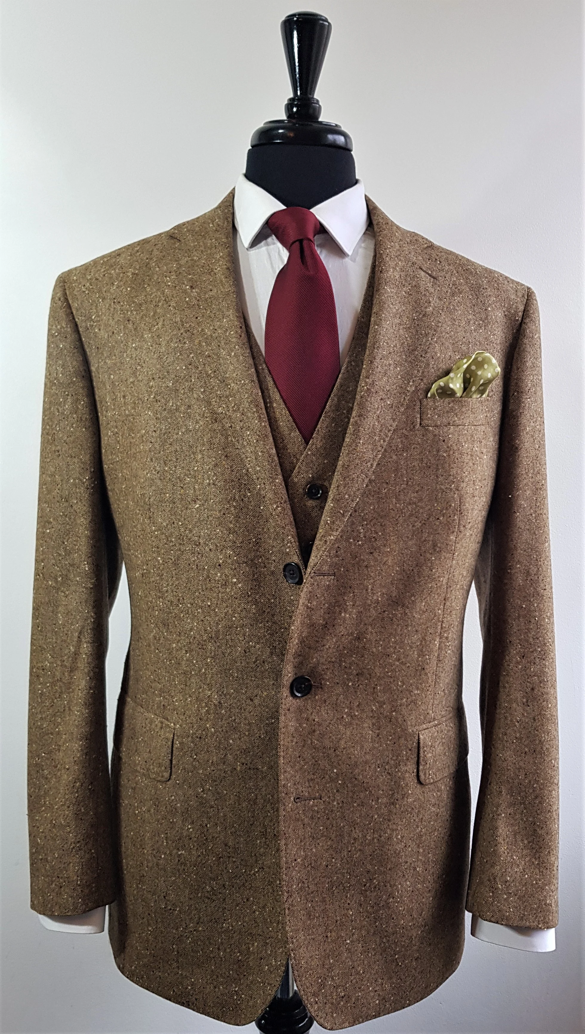 Three Piece Suit in Holland Sherry Donegal Tweed TWEED ADDICT